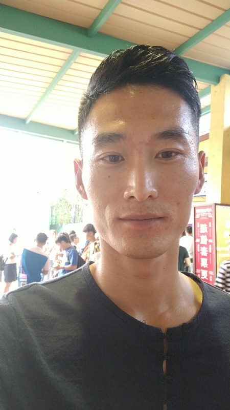 难得糊涂的第一张照片--营口闪婚服务中心